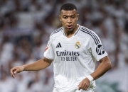 包含皇马连续四场比赛未能取胜，球迷忧心的词条