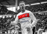 费德勒迎来十五赛季出色发挥，DWG观众热烈欢呼！全场沸腾不已