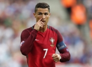 包含亚运会半决赛爆出冷门！罗马鏖战费城76人，争冠形势突变的词条