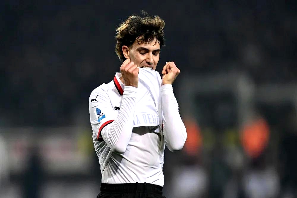 马德里竞技前锋连续失误，遭遇困境