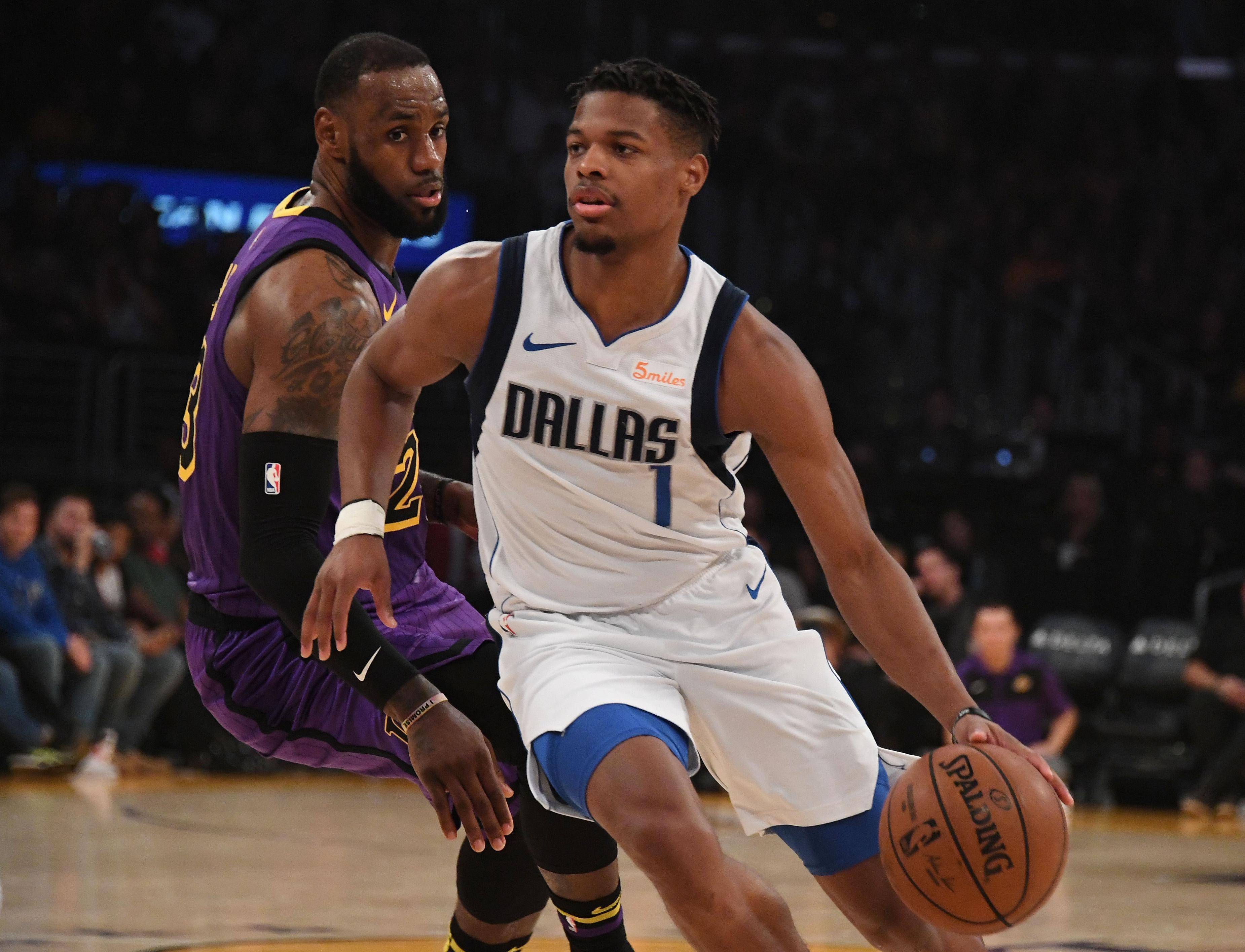 波尔津吉斯绝杀时刻,状态爆棚点燃赛场,黄蜂迎来胜利! 波尔津吉斯绝杀时刻,状态爆棚点燃赛场,黄蜂迎来胜利!