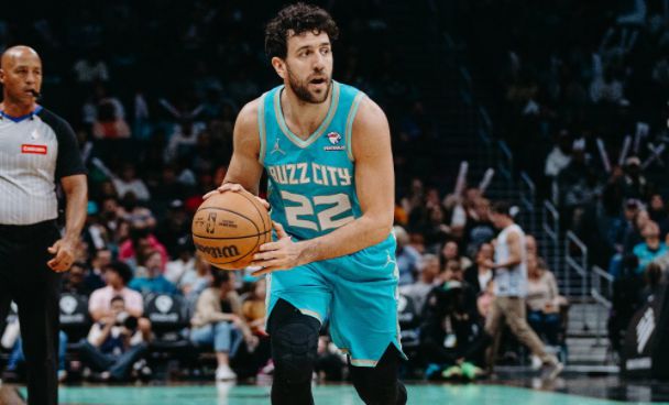 威金斯惊艳全场，爵士助攻爆棚，引发争议逆转取胜！